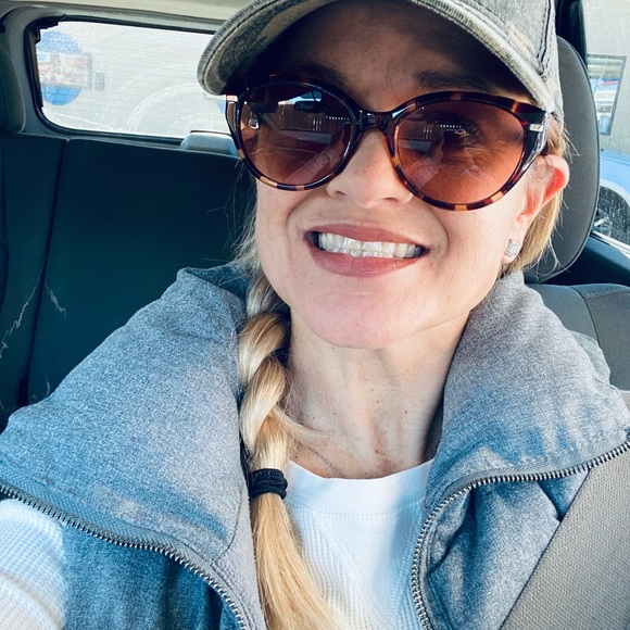 Meet your Posher, Cathy - Picture 10 of 10